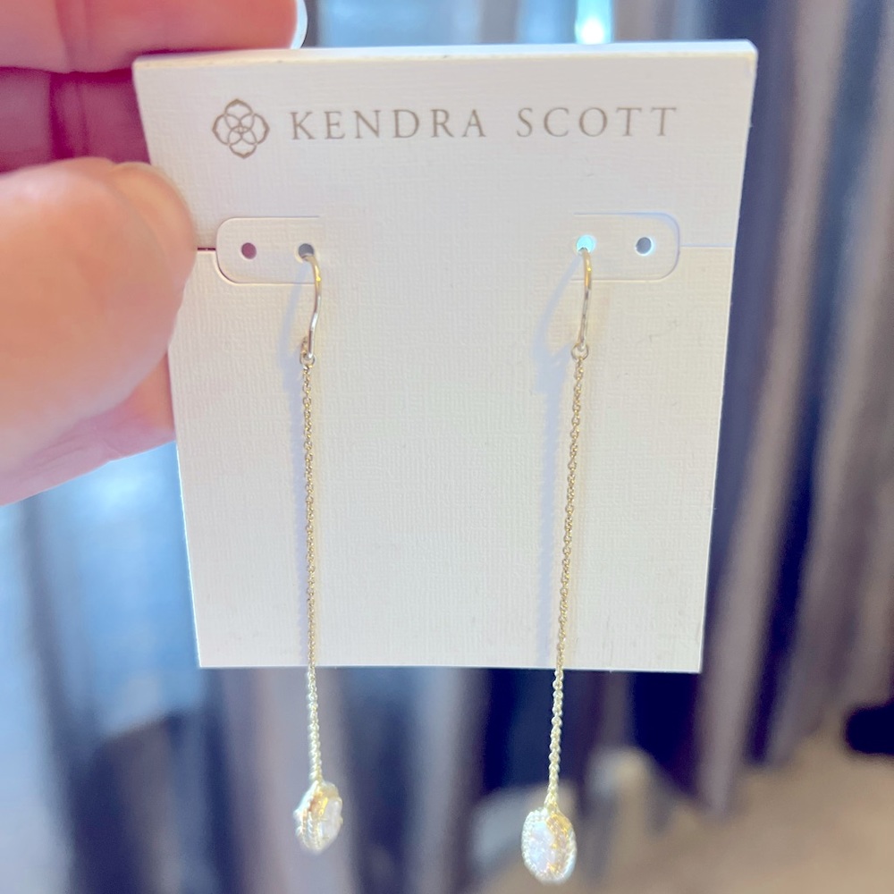 Caden Drop Earrings In Gold